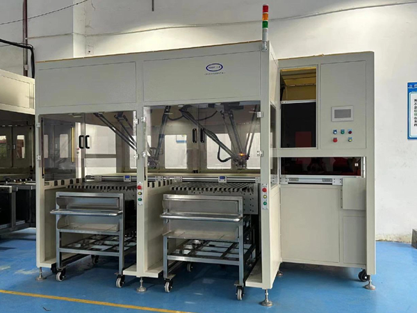 Finished product dual station folding machine (spider hand)